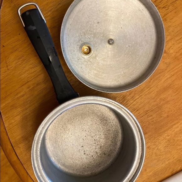 Mirro Aluminum Pot 1QT vapo lid - Picture 3 of 5